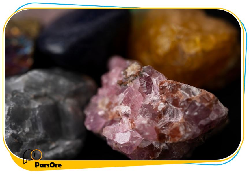 روش پیدا کردن سنگ های قیمتی در طبیعت با نشانه ها